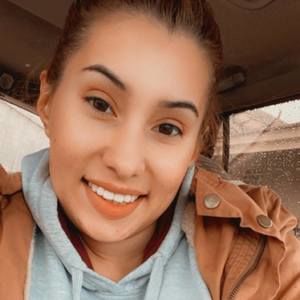 Meet your Posher, Desiree